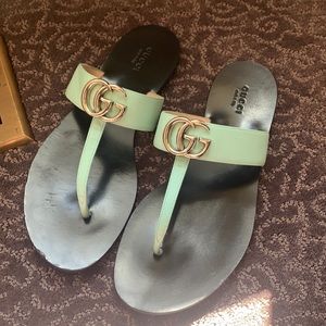 🦋 GUCCI SANDALS SIZE 39🦋